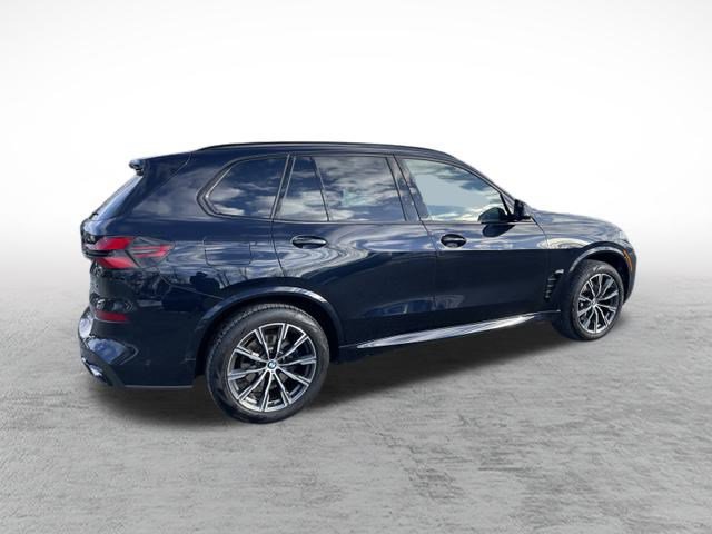 Used 2024 BMW X5 xDrive40i w/ Executive Package image 7