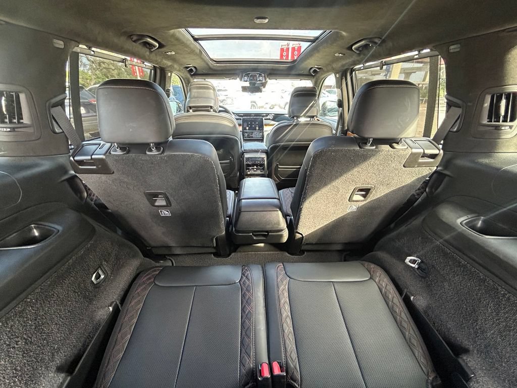 Used 2024 Jeep Grand Cherokee L Summit AWD/4WD image 14