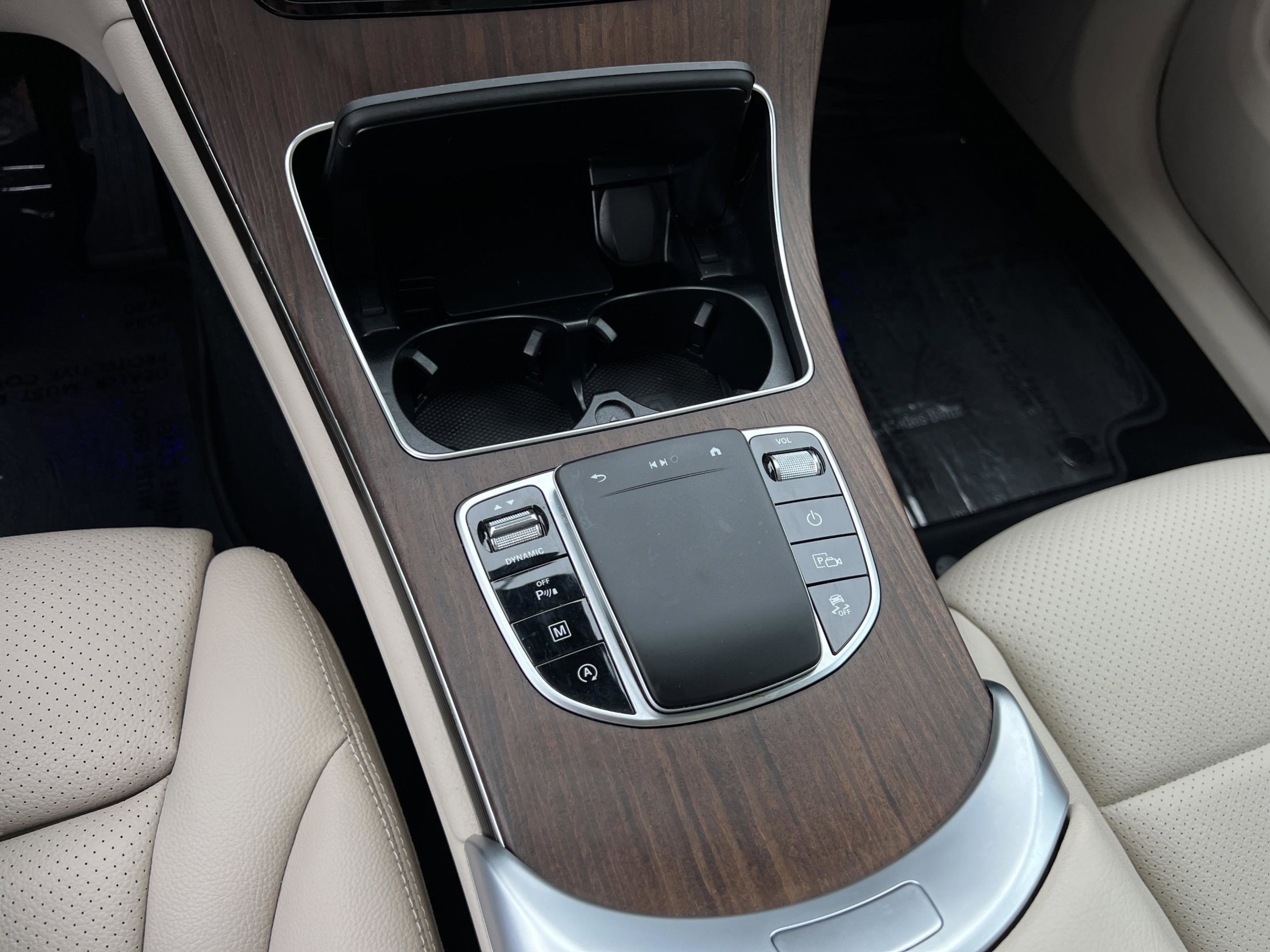 Used 2022 Mercedes-Benz GLC 300 4MATIC w/ Premium Package Lite image 20