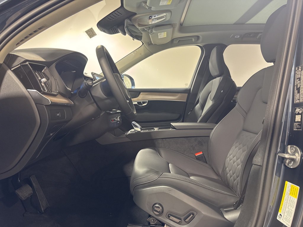 New 2026 Volvo XC90 B6 Plus w/ Protection Package AWD/4WD image 19