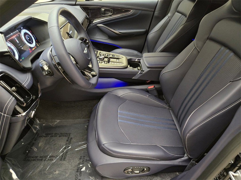 Used 2025 Aston Martin DBX 707 image 17