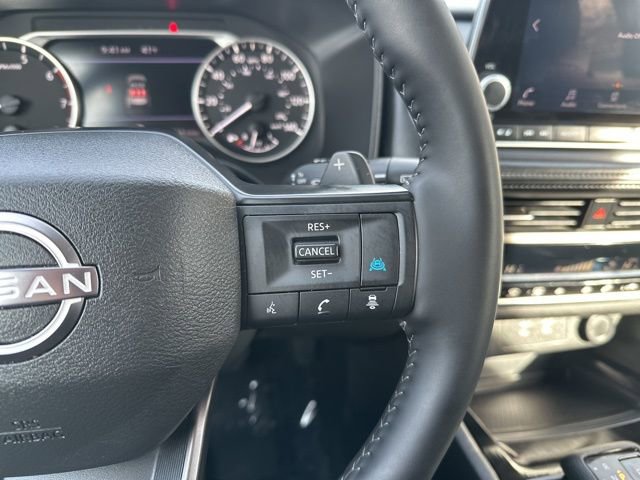 Used 2025 Nissan Rogue SV image 24