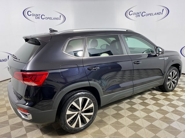 Used 2022 Volkswagen Taos SE image 7