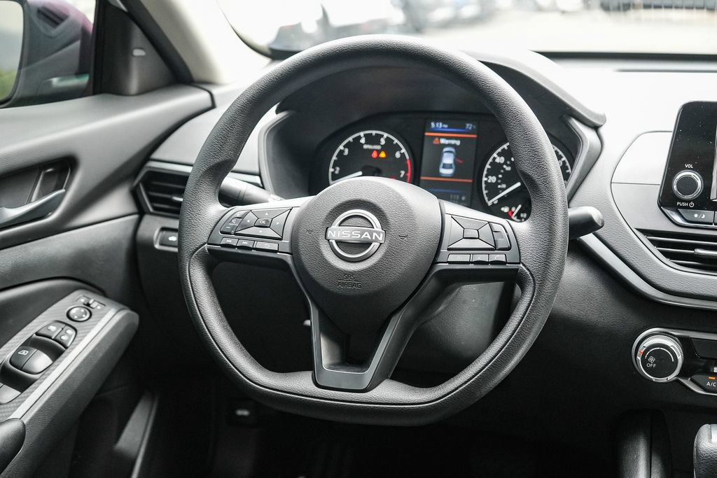 Used 2024 Nissan Altima 2.5 S FWD image 13