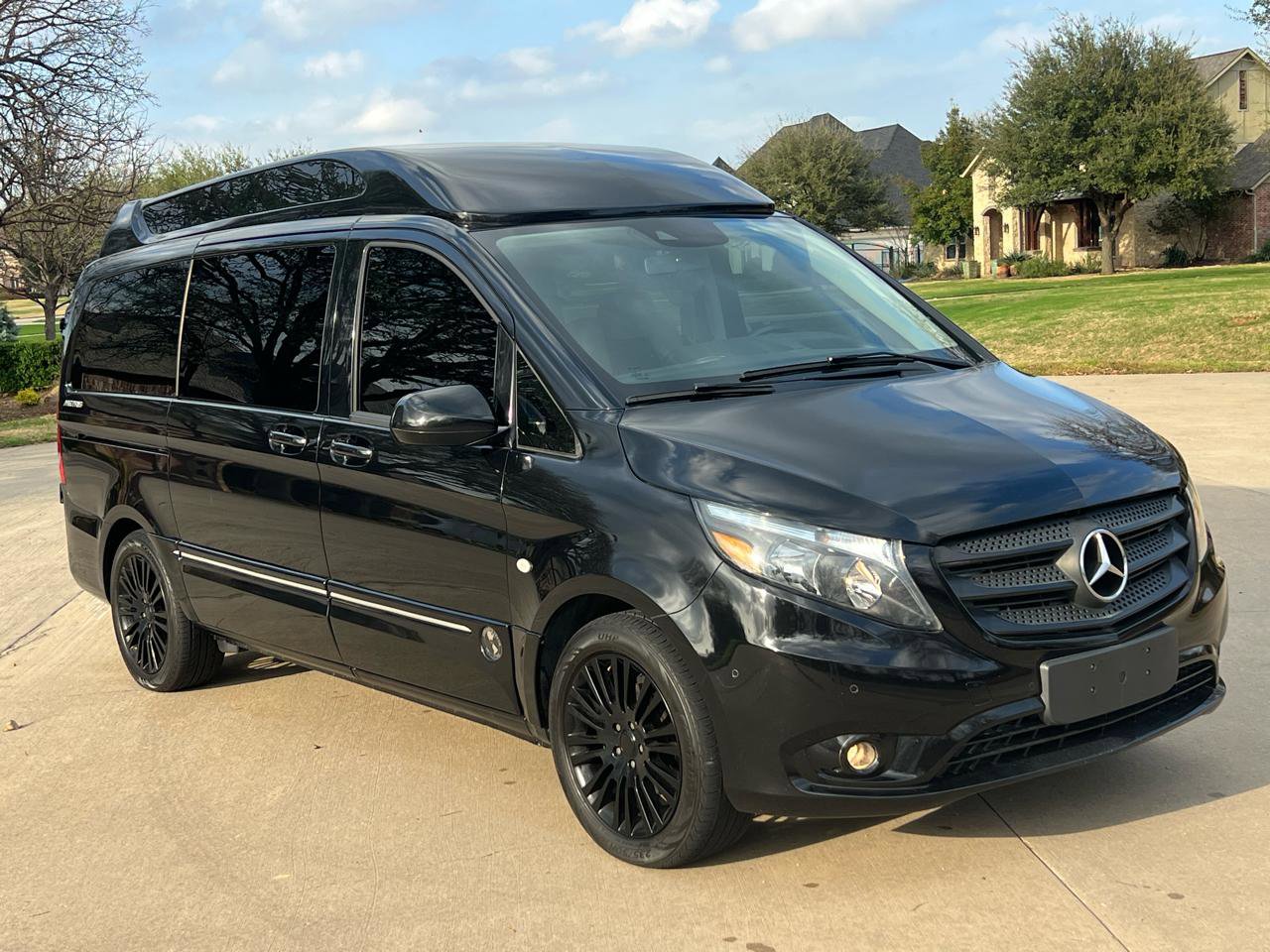 Used 2018 Mercedes-Benz Metris Passenger Van image 1