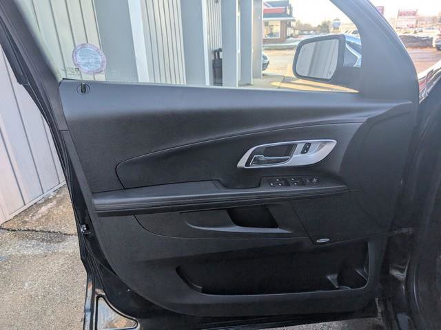 Used 2017 Chevrolet Equinox Premier w/ Enhanced Convenience Package image 8