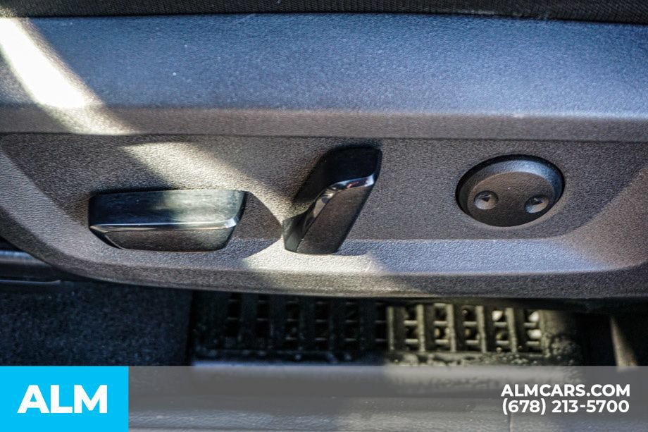 Used 2023 Nissan Rogue SV FWD image 46