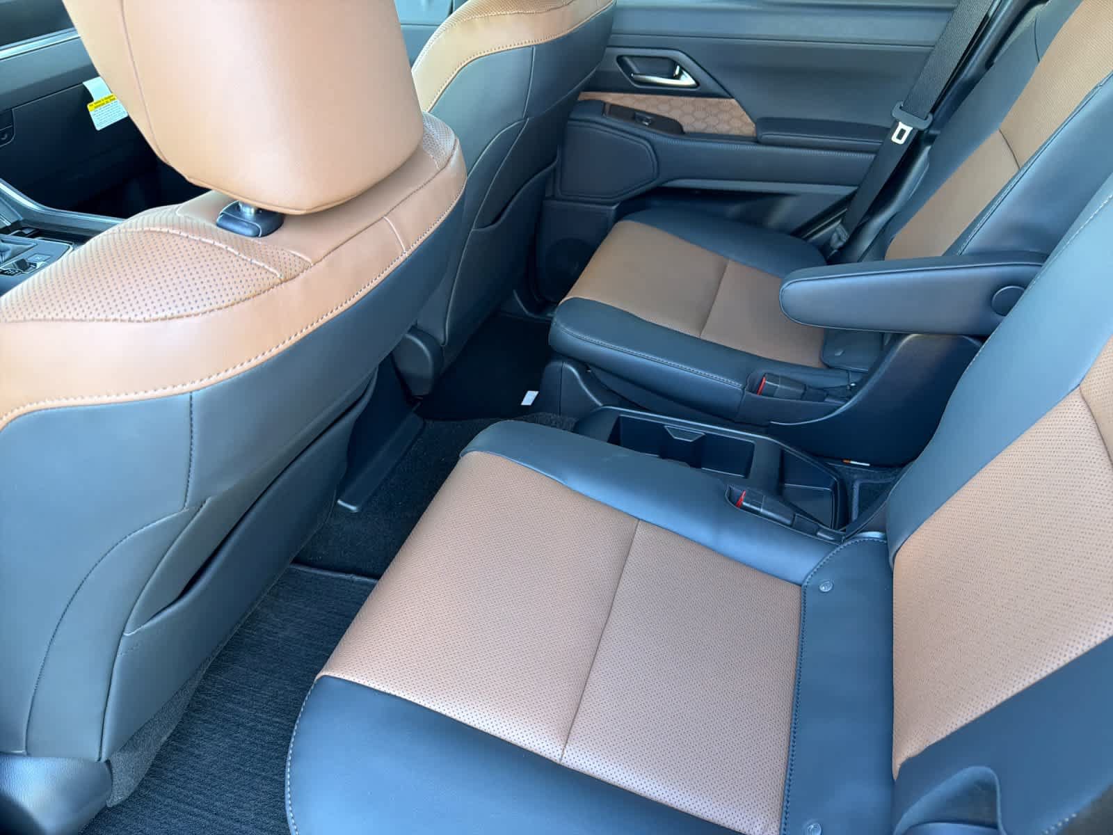 New 2026 Lexus GX 550 w/ Accessory Package (Z1) AWD/4WD image 4