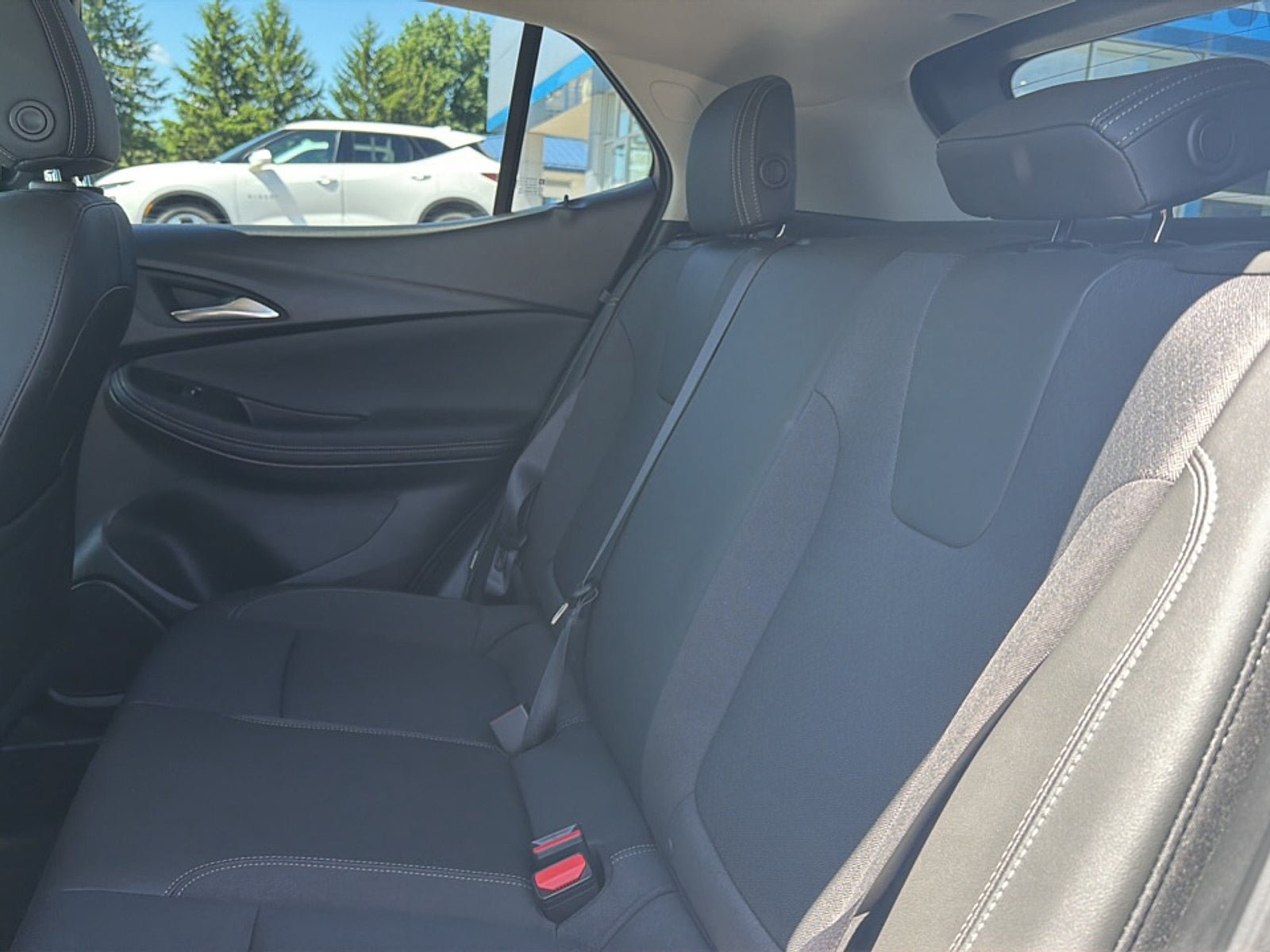 Used 2024 Buick Encore GX Preferred AWD/4WD image 16