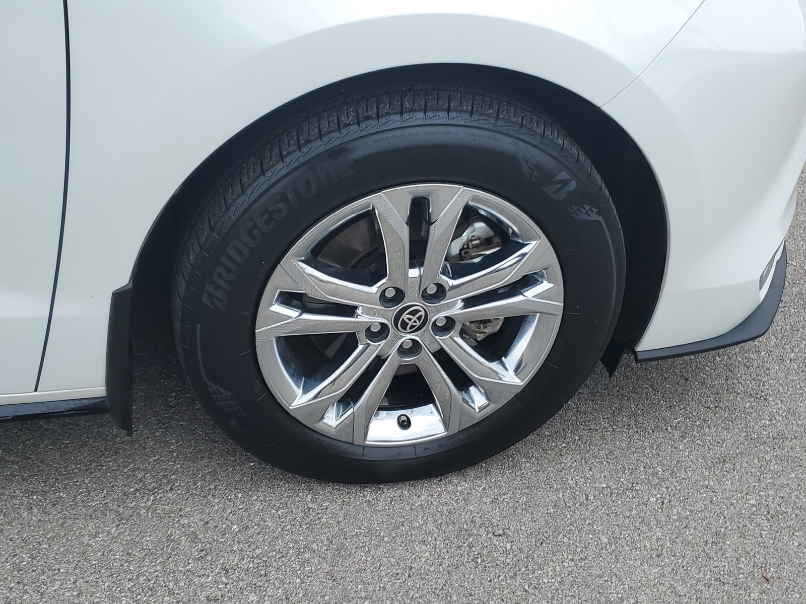 Used 2022 Toyota Sienna Platinum AWD/4WD image 6