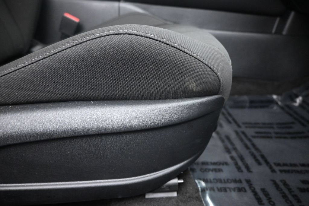 Used 2025 Hyundai Elantra SEL FWD image 12