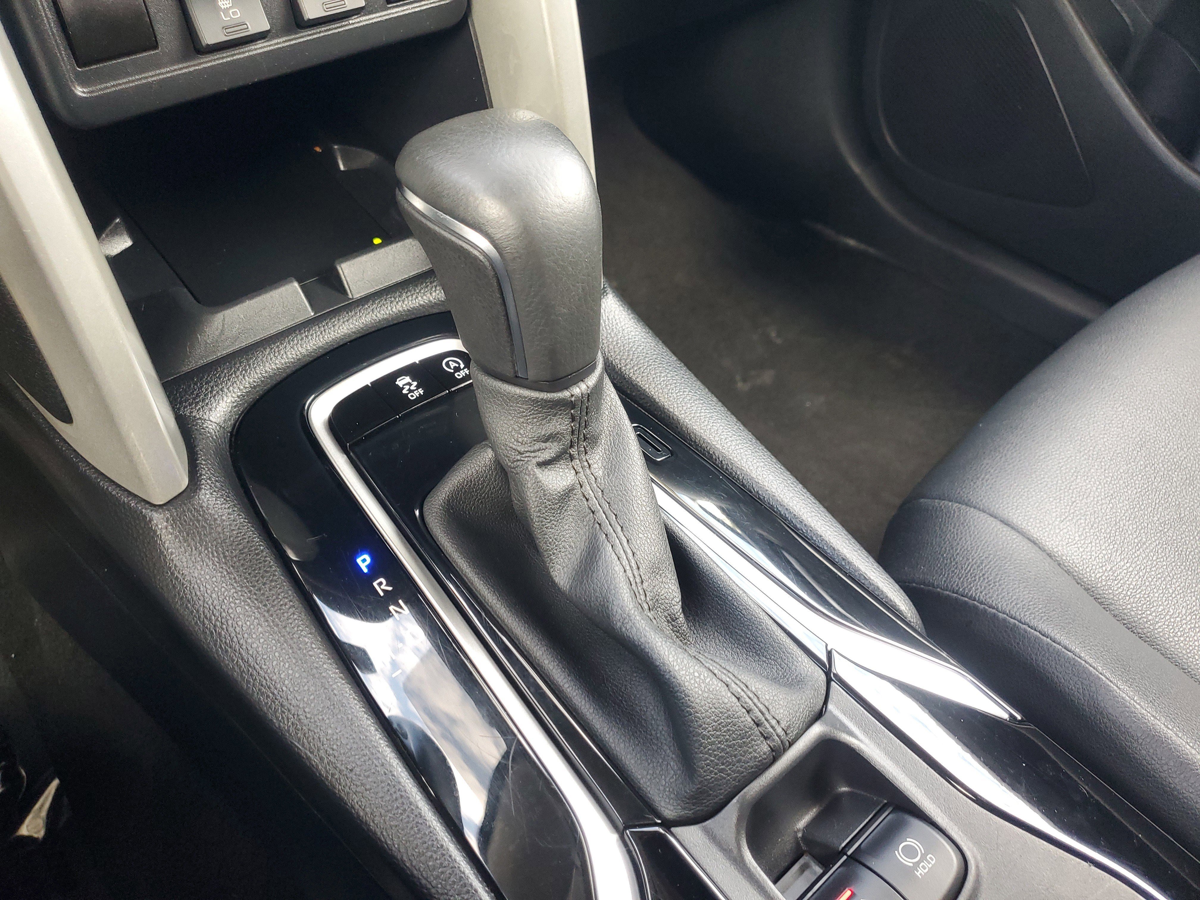 Used 2024 Toyota Corolla Cross XLE image 29