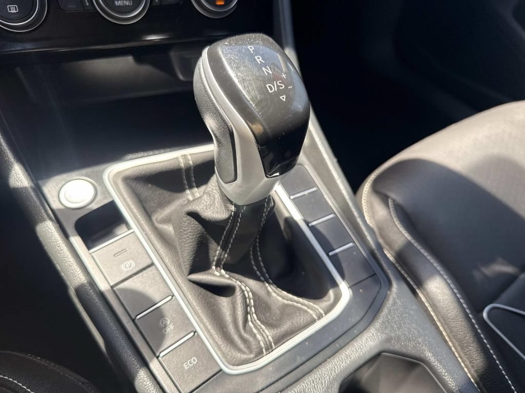 Used 2023 Volkswagen Jetta SE FWD image 25