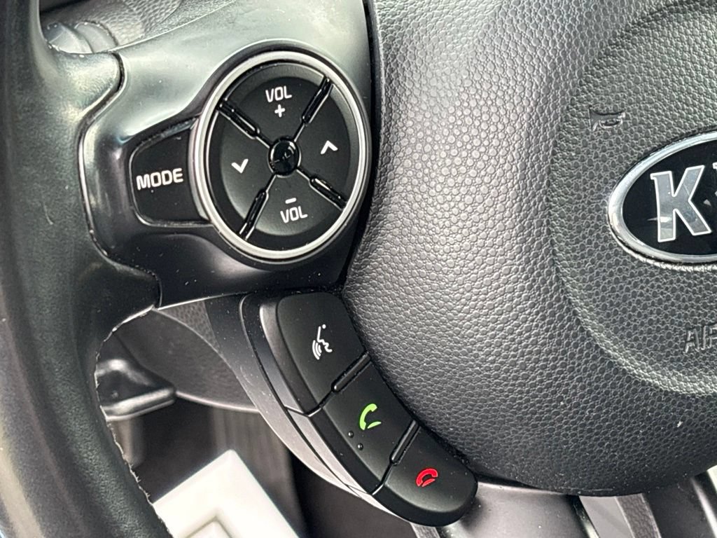 Used 2018 Kia Soul + FWD image 23