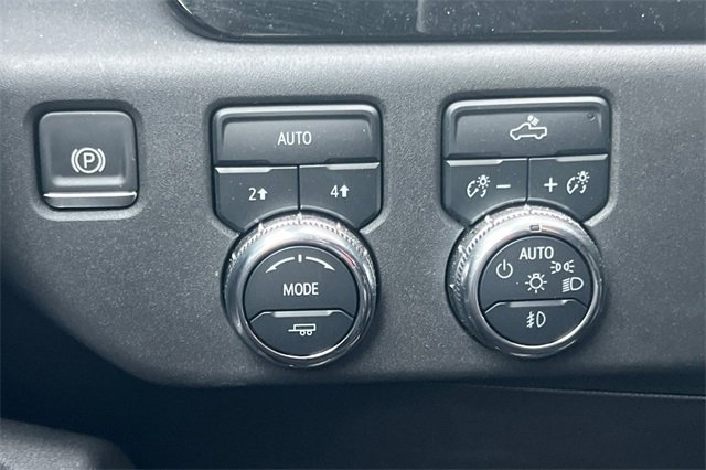 Used 2025 GMC Sierra 1500 Elevation image 35