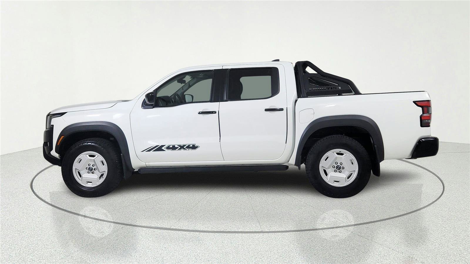 Used 2024 Nissan Frontier SV w/ Hardbody Edition AWD/4WD image 3