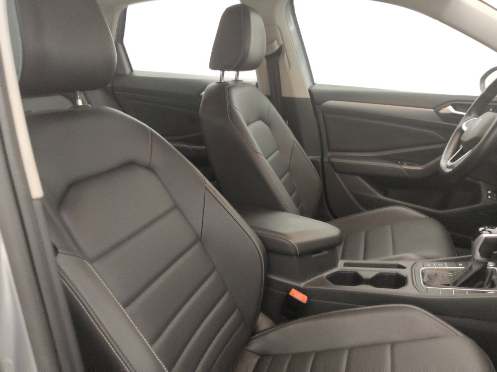 Used 2024 Volkswagen Jetta SE FWD image 21