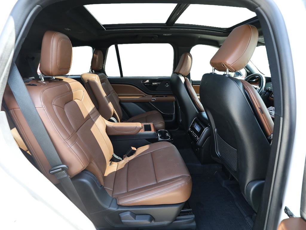 Used 2023 Lincoln Aviator Reserve w/ Equipment Group 201A AWD/4WD image 22