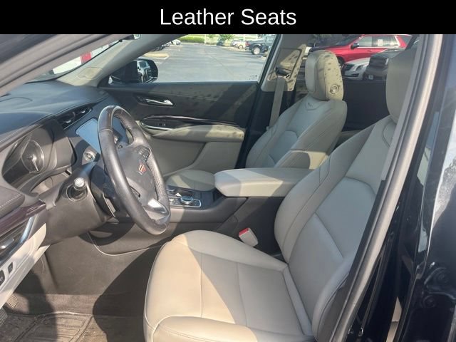 Used 2022 Cadillac XT4 Luxury w/ Driver Awareness Package AWD/4WD image 13