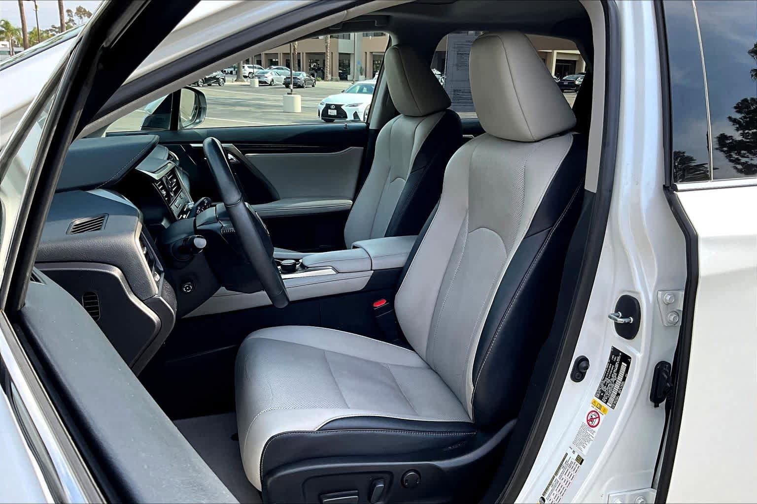 Used 2019 Lexus RX 350 FWD w/ Accessory Package image 7