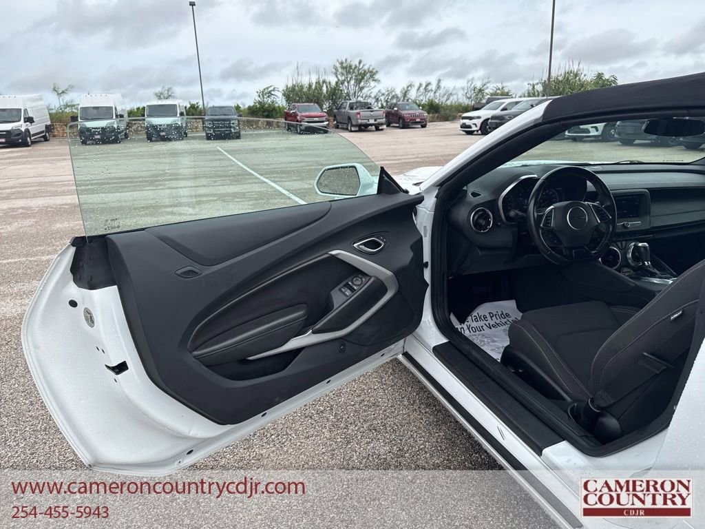 Used 2023 Chevrolet Camaro LT RWD image 13