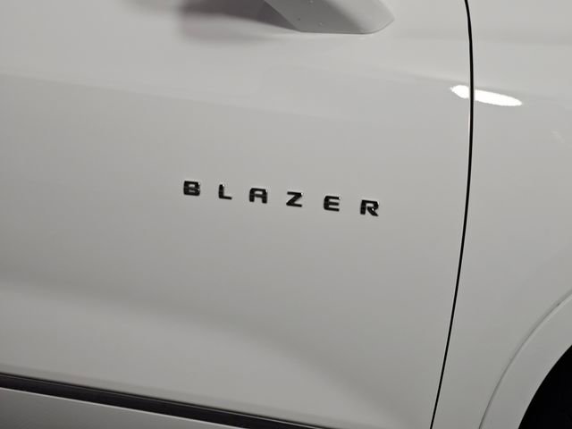 Used 2019 Chevrolet Blazer Premier w/ Sun and Wheels Package image 10