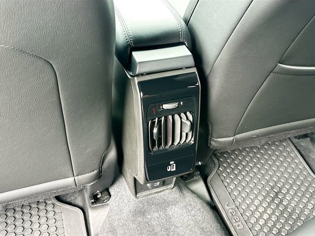 Used 2025 Jeep Compass Trailhawk w/ Trailhawk Elite Group image 25