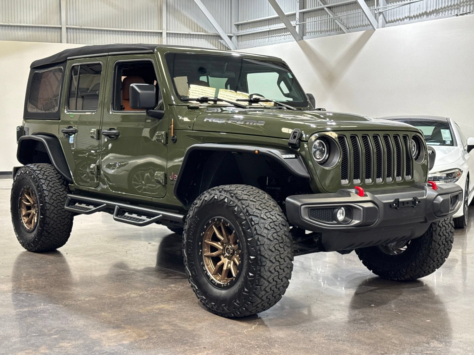 Used 2021 Jeep Wrangler Unlimited Rubicon AWD/4WD image 4