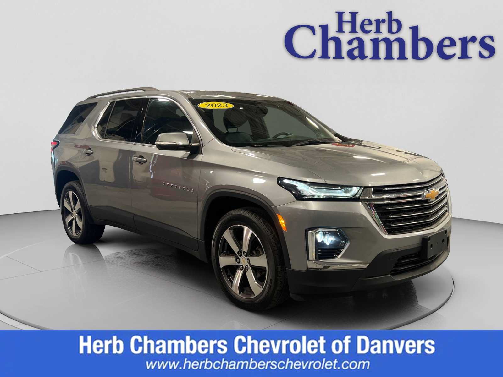 Used 2023 Chevrolet Traverse LT w/ LT Premium Package