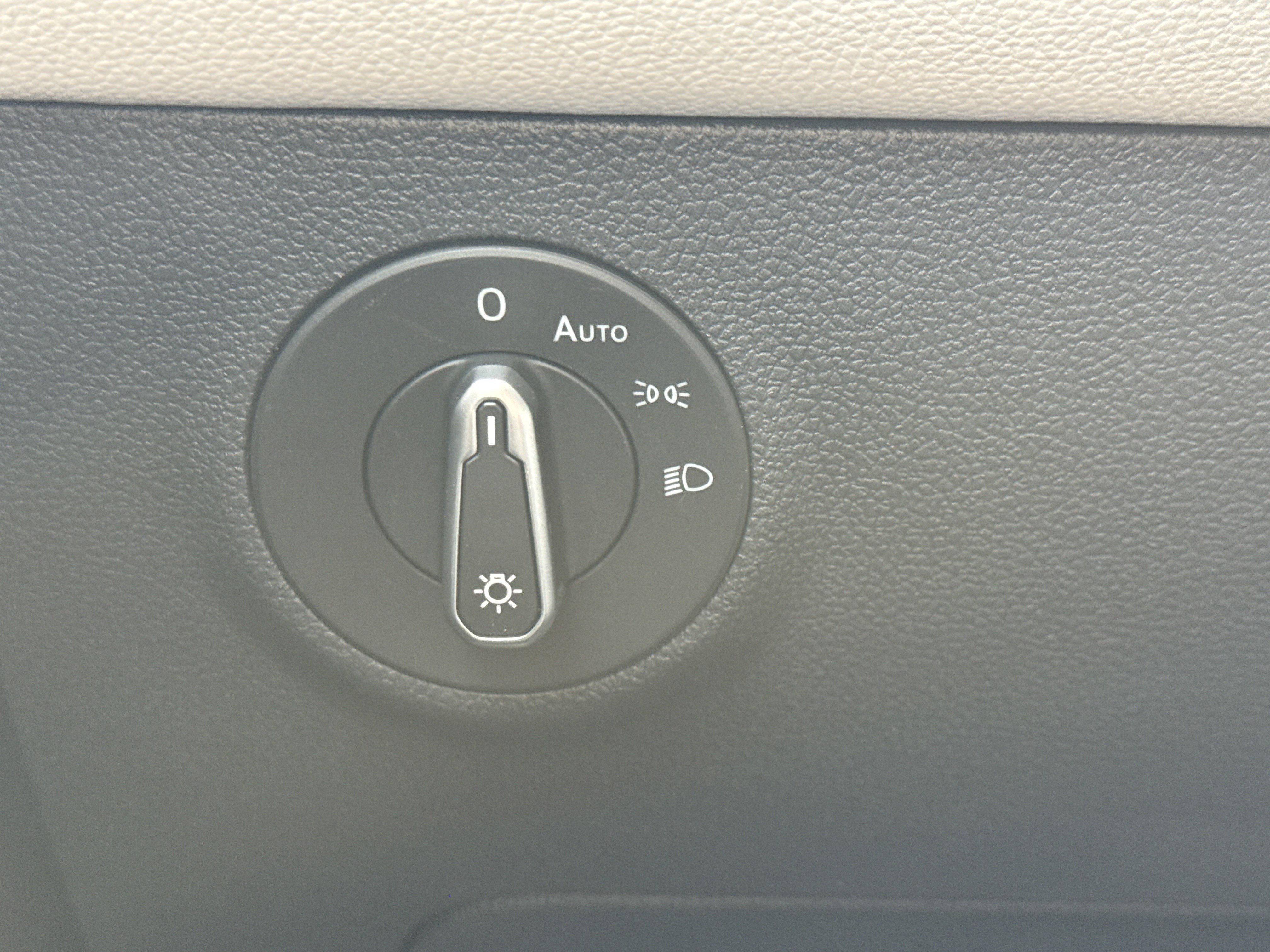 New 2025 Volkswagen Taos S image 10