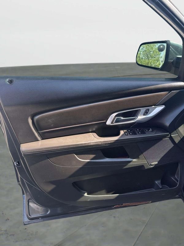 Used 2017 GMC Terrain SLE w/ Driver Alert Package I FWD image 14