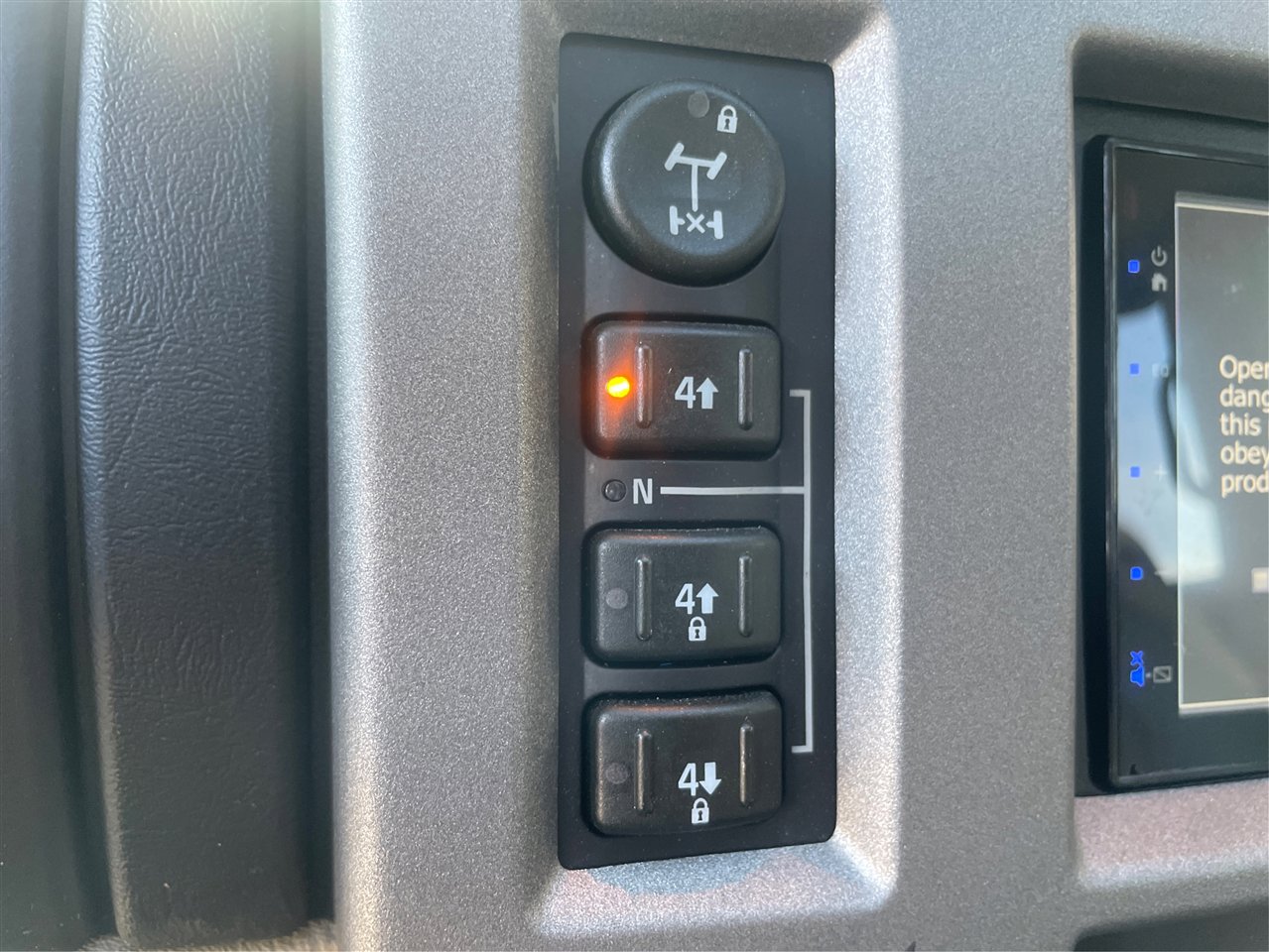 Used 2003 HUMMER H2 w/ Preferred Equipment Group image 55