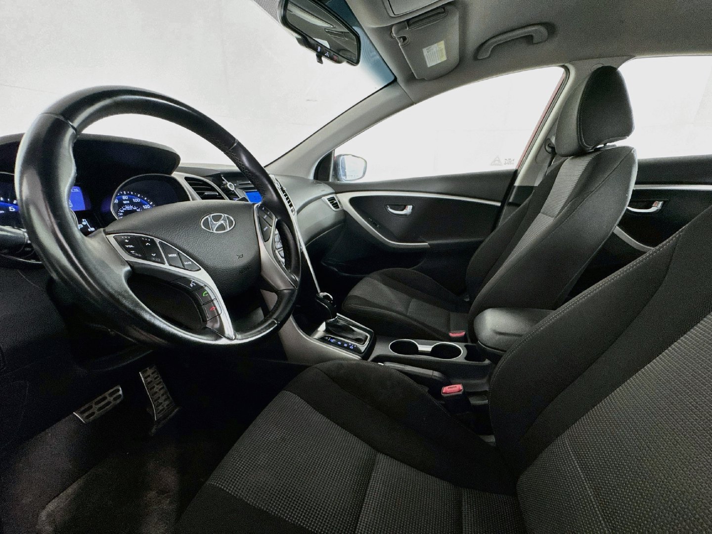 Used 2016 Hyundai Elantra GT w/ Option Group 02 FWD image 18