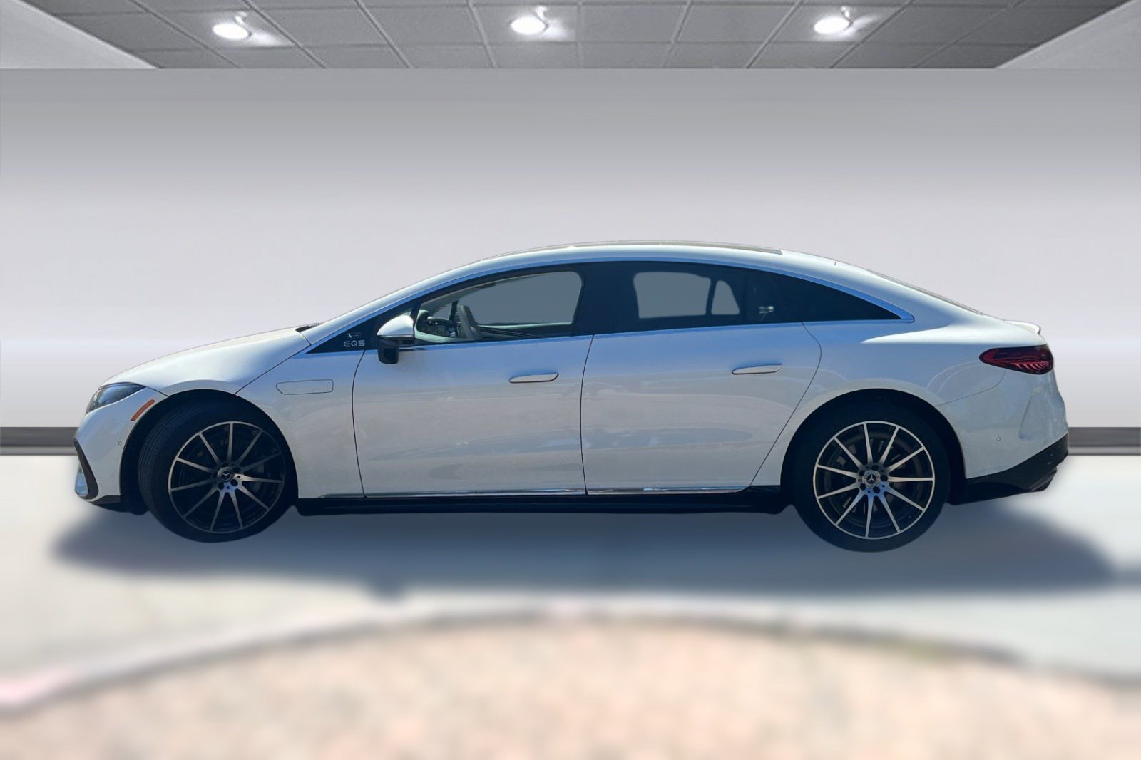 Used 2023 Mercedes-Benz EQS 580 4MATIC Sedan image 2