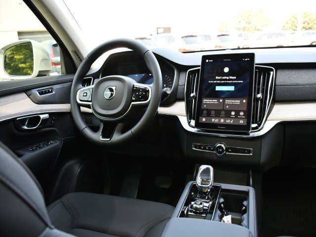New 2026 Volvo XC90 B6 Plus w/ Protection Package Premier image 23
