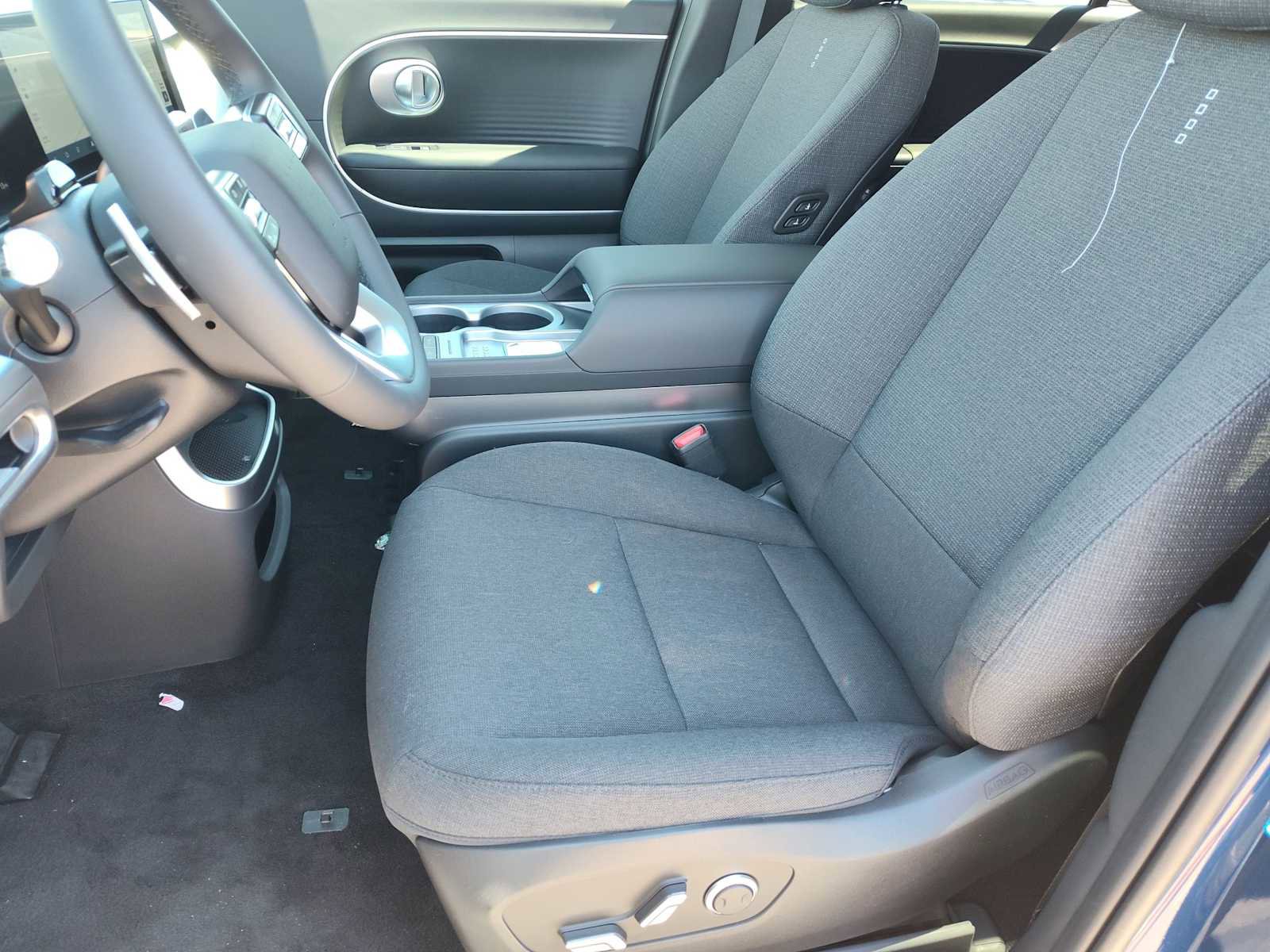 New 2026 Hyundai Ioniq 9 SE image 13