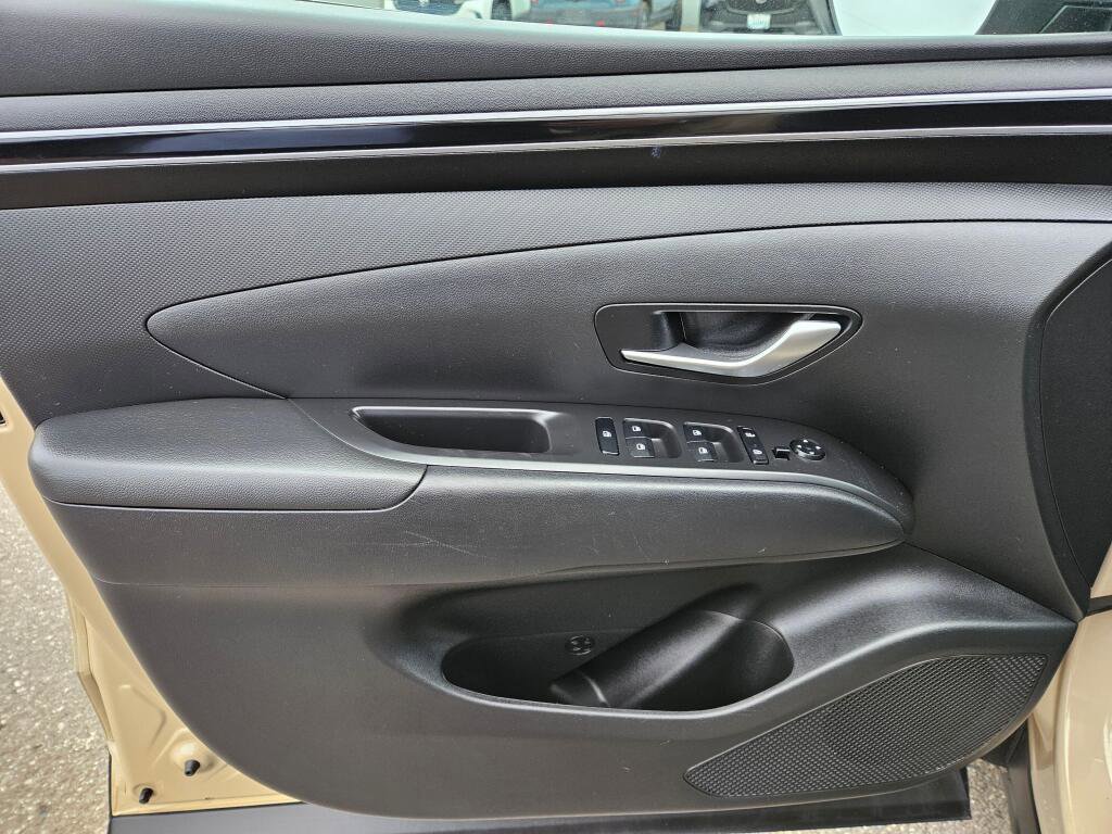 Used 2024 Hyundai Santa Cruz SE AWD/4WD image 17