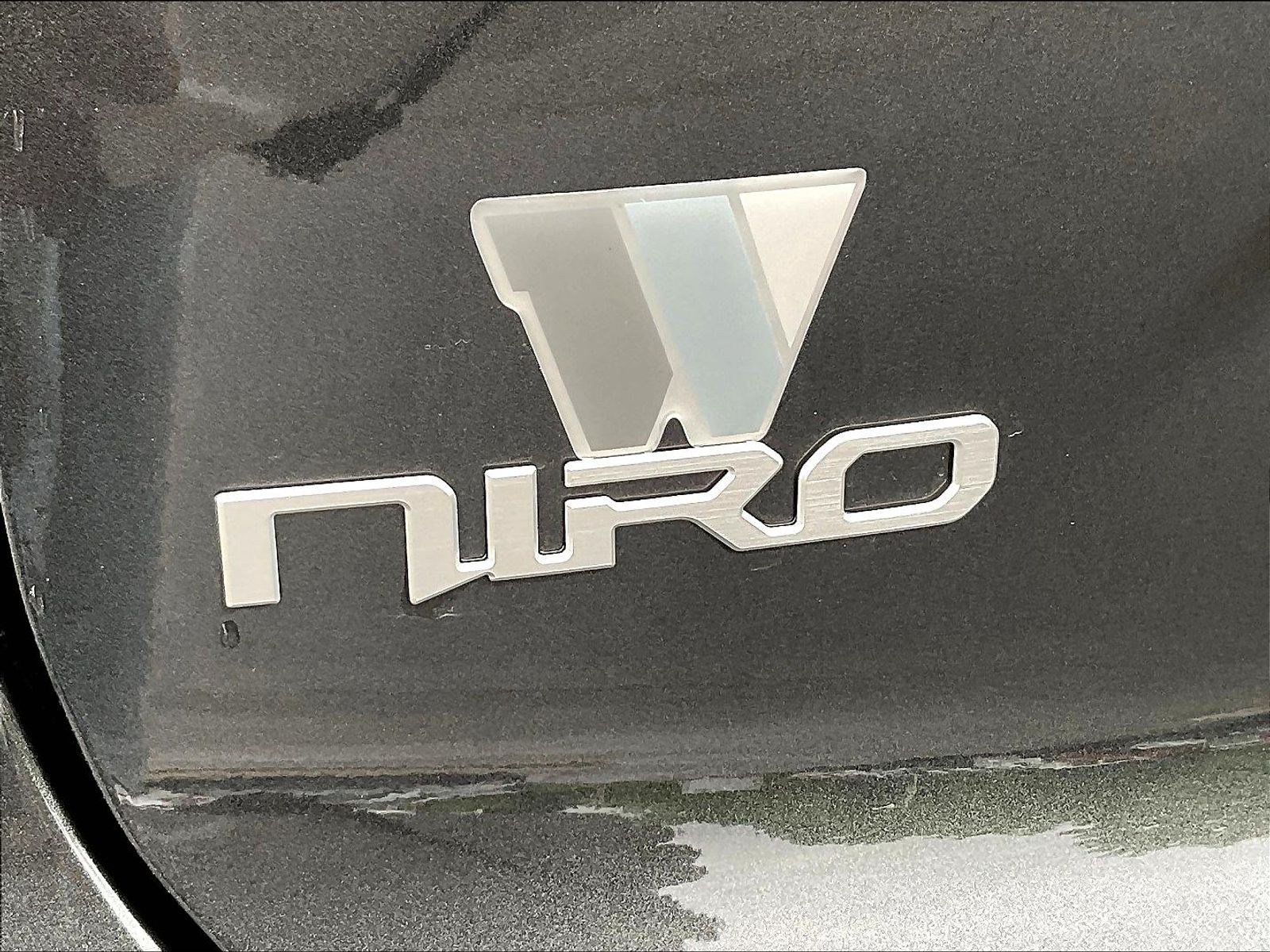Used 2023 Kia Niro EX FWD image 23