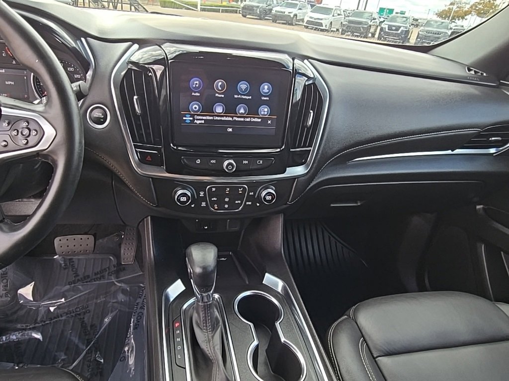 Used 2023 Chevrolet Traverse LT w/ Rear Camera Mirror Package image 28