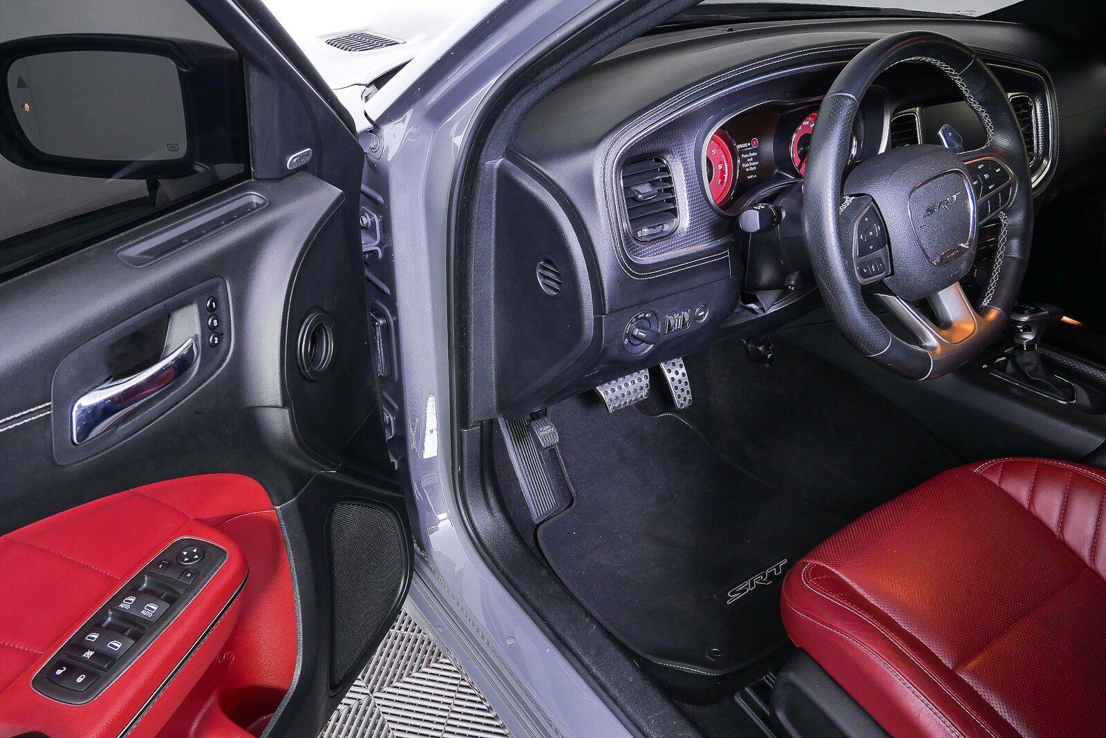 Used 2023 Dodge Charger SRT Hellcat RWD image 8