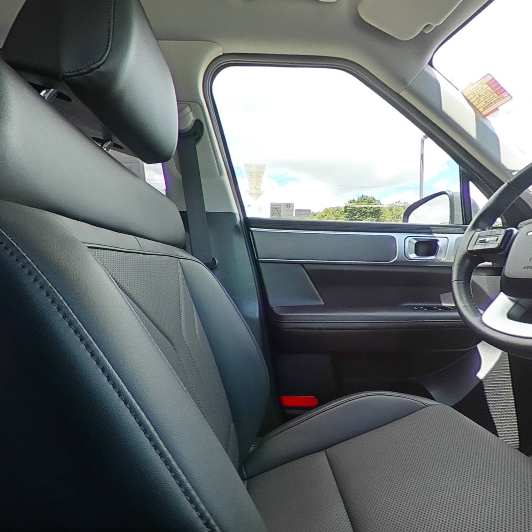 Certified 2025 Hyundai Santa Fe SEL AWD/4WD image 34