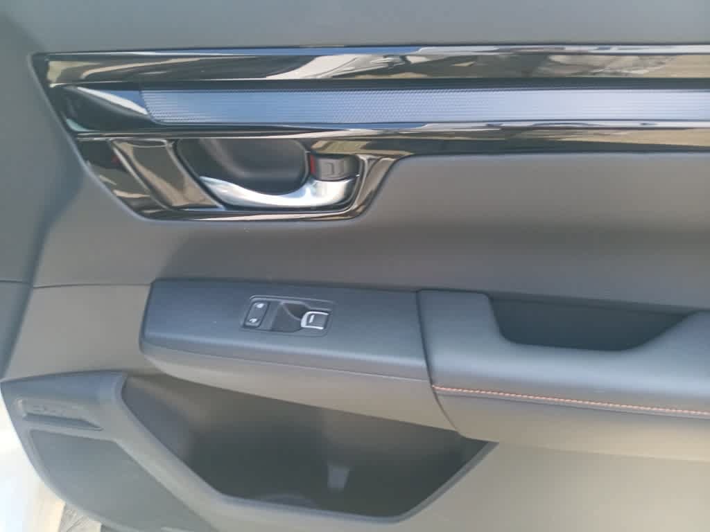 Used 2025 Honda CR-V Sport Touring image 27