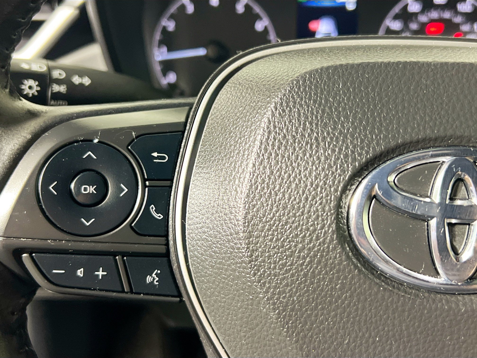 Used 2023 Toyota Corolla SE FWD image 18