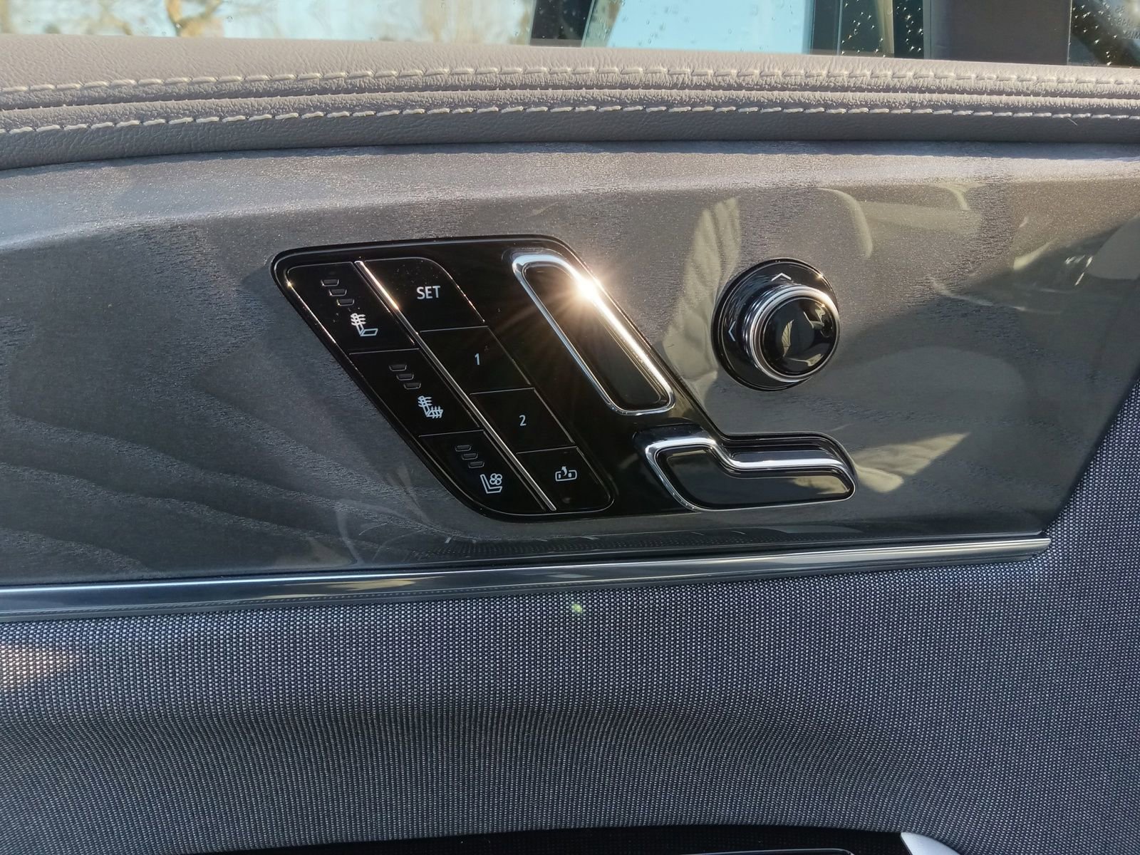 New 2025 Cadillac Escalade IQ Sport 1 w/ LPO, ONYX Package image 10