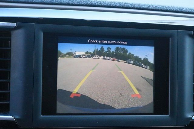 Used 2020 Chrysler Voyager Lxi FWD image 26