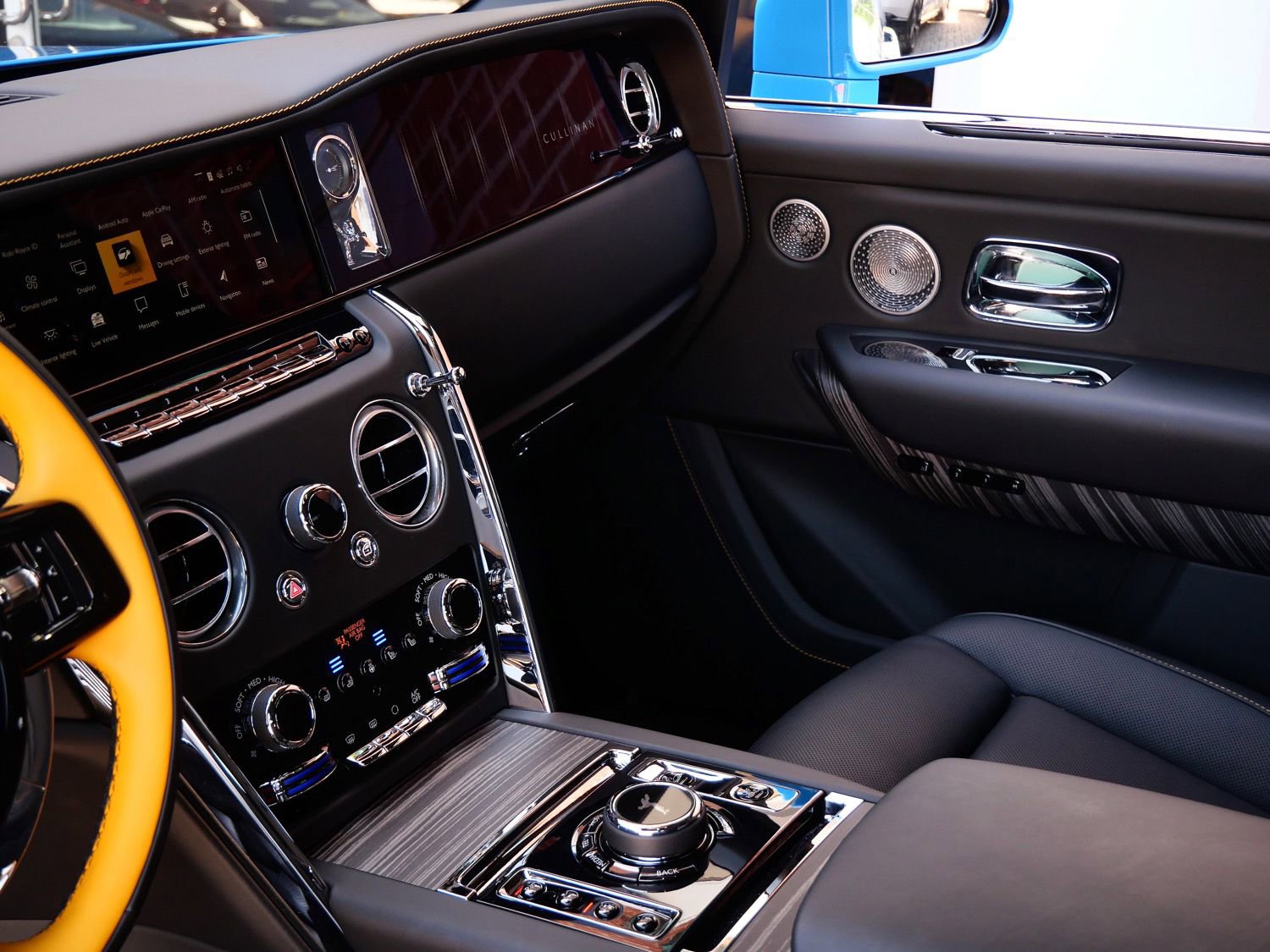 Used 2026 Rolls-Royce Cullinan image 25