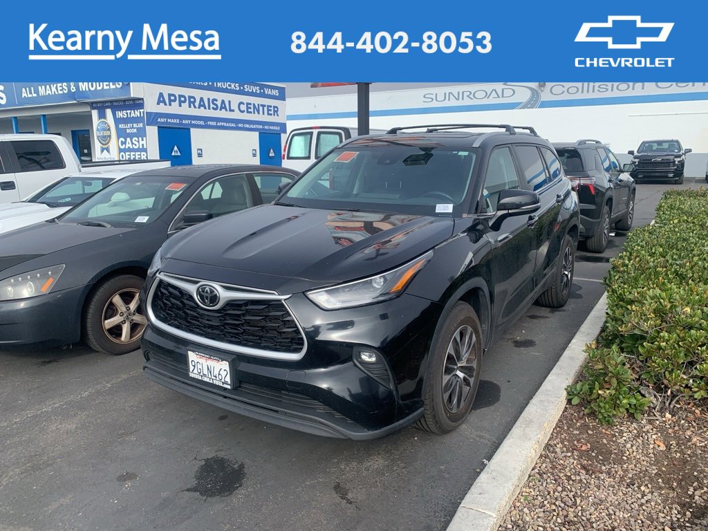 Used 2023 Toyota Highlander XLE