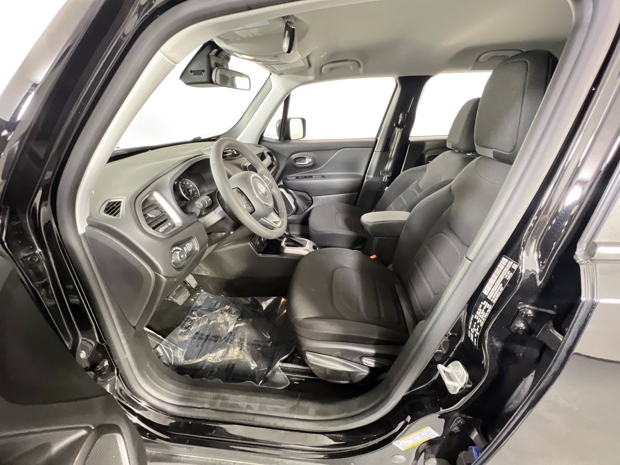 Used 2022 Jeep Renegade Latitude AWD/4WD image 20