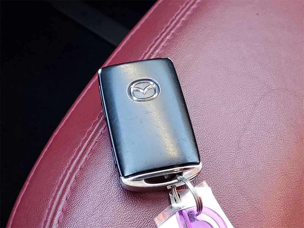 Used 2023 MAZDA CX-5 Carbon Edition image 29