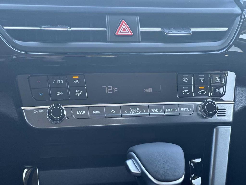 Used 2025 Kia Seltos X-Line AWD/4WD image 17